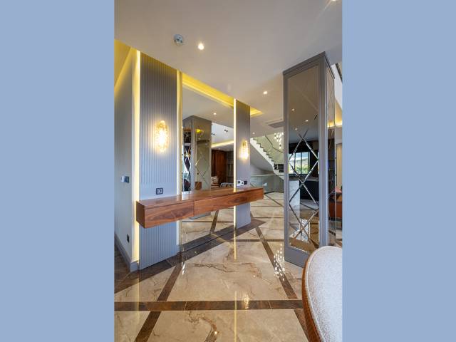slider image